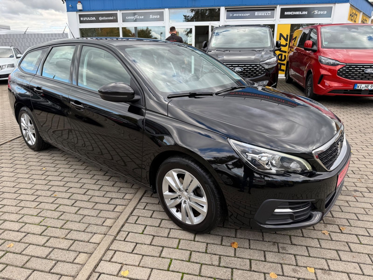 Peugeot 308 SW Active TEMPOMAT NAVI KLIMAA NAVI - Stationwagen: afbeelding 2 Peugeot 308 SW Active TEMPOMAT NAVI KLIMAA NAVI - Stationwagen: afbeelding 2