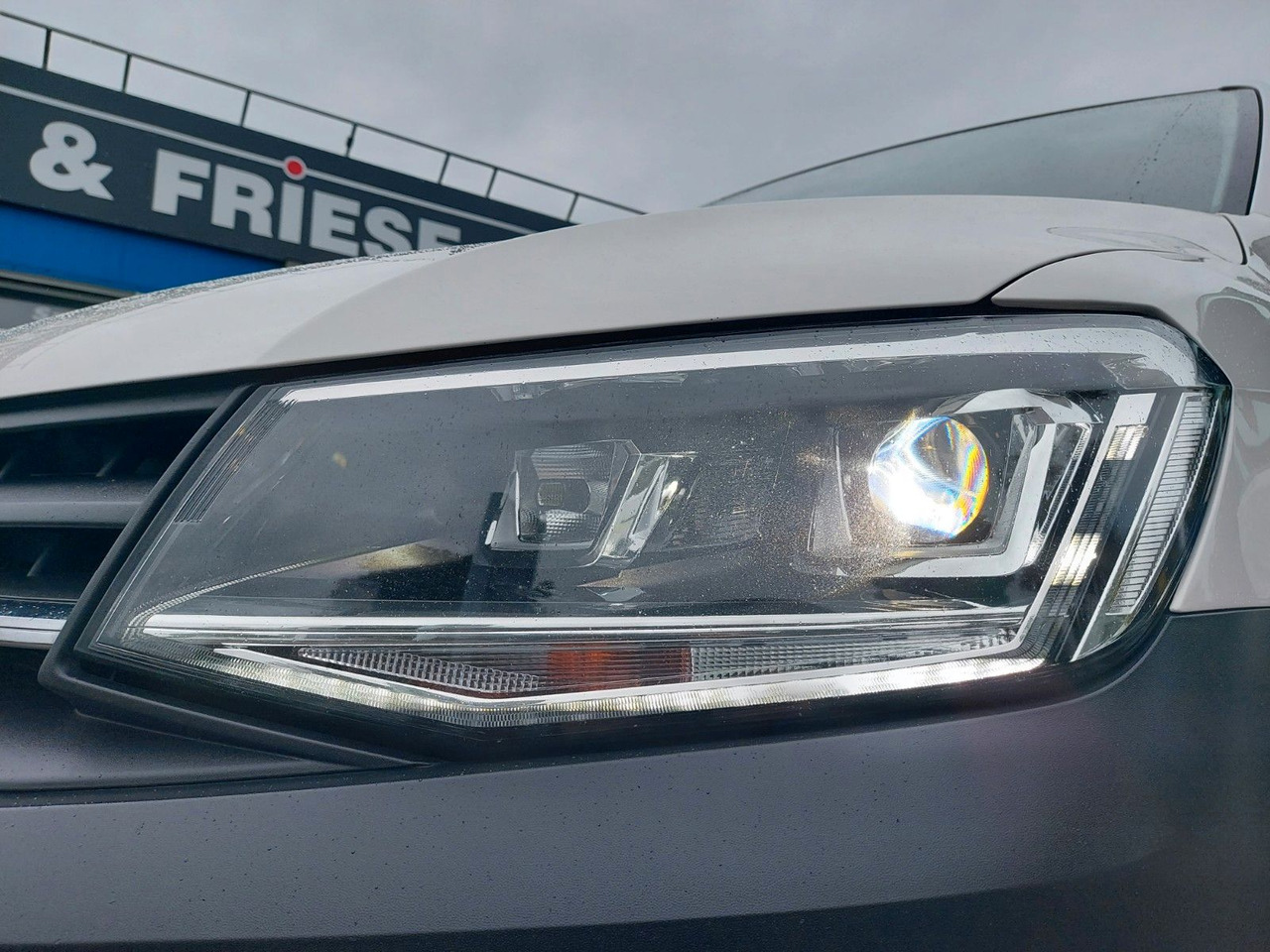 Volkswagen Caddy Kasten Klima Xenon Bluetooth - Personenvervoer: afbeelding 2 Volkswagen Caddy Kasten Klima Xenon Bluetooth - Personenvervoer: afbeelding 2
