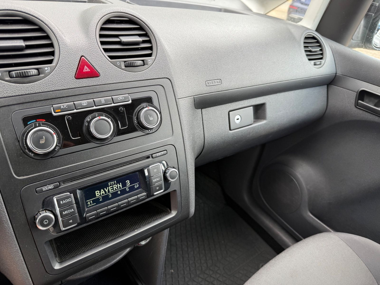 Personenvervoer Volkswagen Caddy Maxi KastenKombi 5 SITZER KLIMAA SHZ AHK: afbeelding 19 Personenvervoer Volkswagen Caddy Maxi KastenKombi 5 SITZER KLIMAA SHZ AHK: afbeelding 19