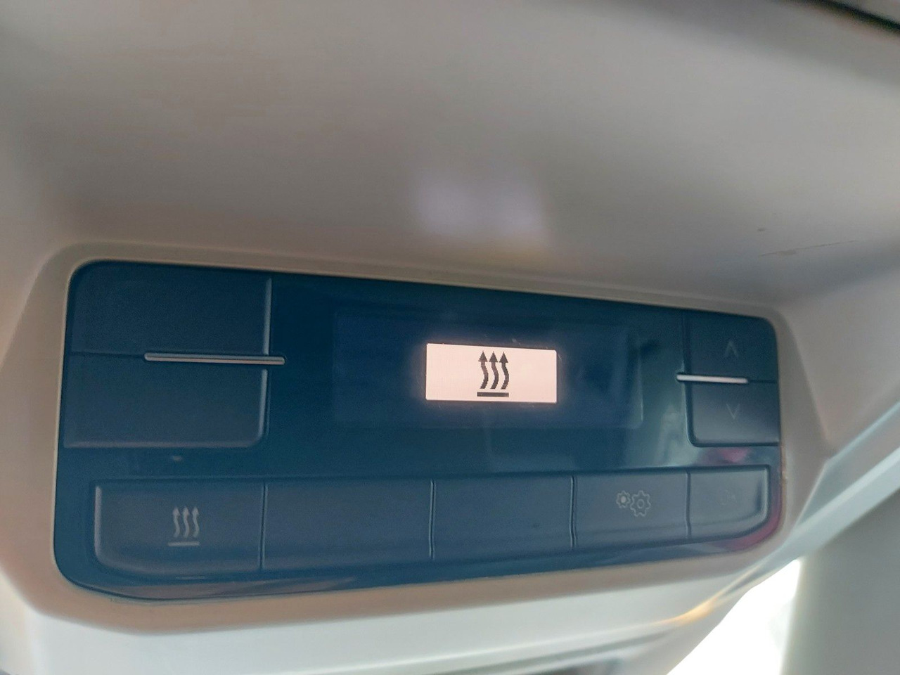 Volkswagen Crafter Kasten 35 lang Hochdach 4MOTION Maxi - Personenvervoer: afbeelding 3 Volkswagen Crafter Kasten 35 lang Hochdach 4MOTION Maxi - Personenvervoer: afbeelding 3