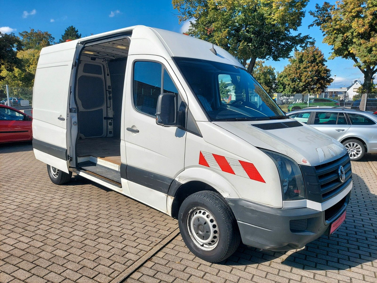 Volkswagen Crafter Kasten 35 mittel L2H2 Hochdach Klima - Gesloten bestelwagen: afbeelding 2 Volkswagen Crafter Kasten 35 mittel L2H2 Hochdach Klima - Gesloten bestelwagen: afbeelding 2