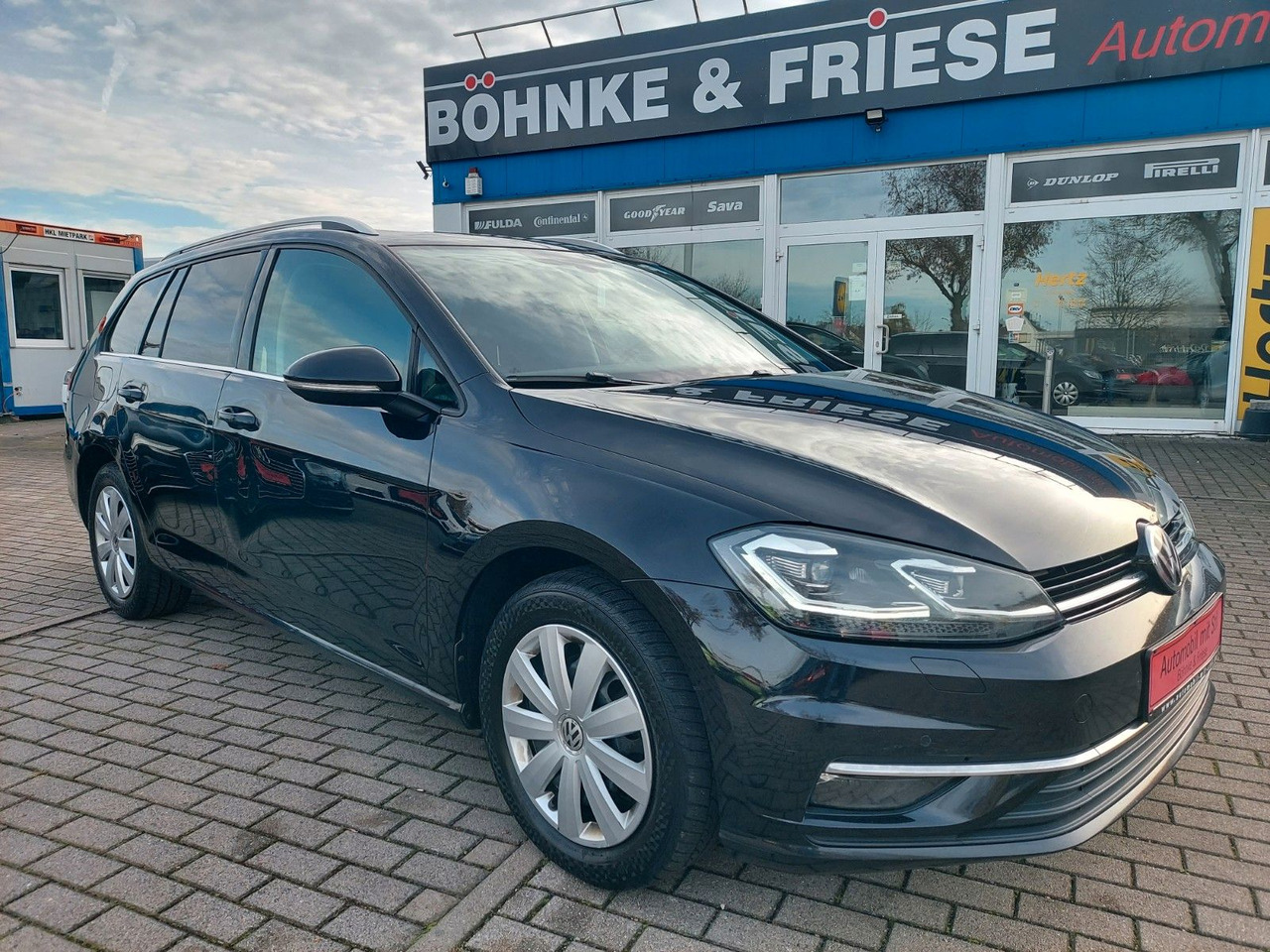Volkswagen Golf VII Variant Highline DSG Xenon Navi Radar - Stationwagen: afbeelding 1 Volkswagen Golf VII Variant Highline DSG Xenon Navi Radar - Stationwagen: afbeelding 1