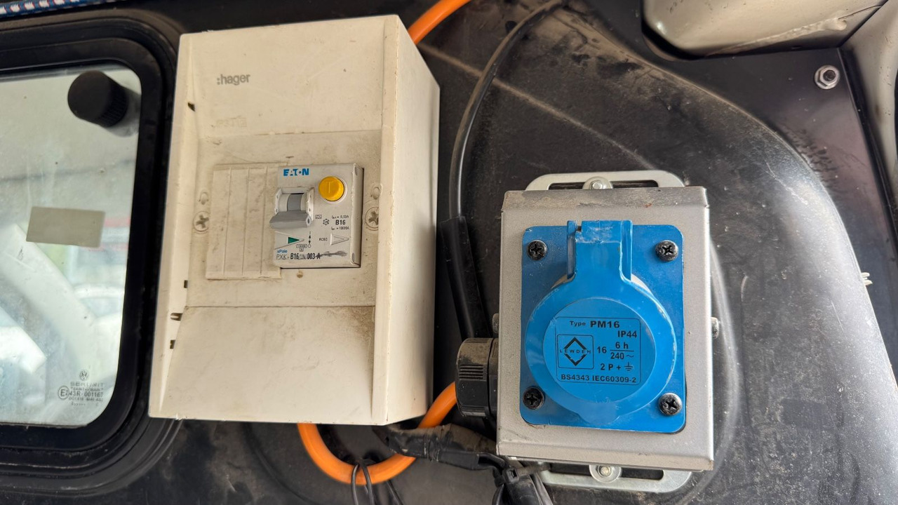 Personenvervoer Volkswagen T5 Transporter Kasten-Kombi Lang 4Motion KLIMA: afbeelding 17 Personenvervoer Volkswagen T5 Transporter Kasten-Kombi Lang 4Motion KLIMA: afbeelding 17