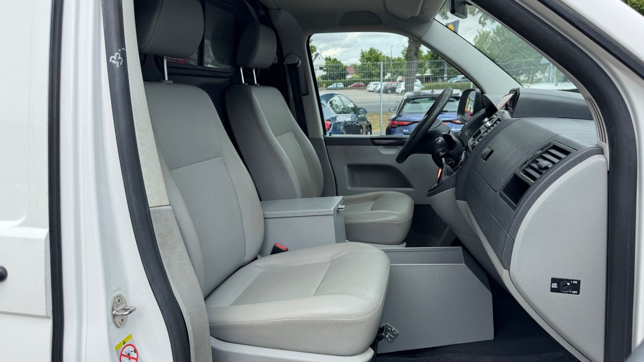 Personenvervoer Volkswagen T5 Transporter Kasten-Kombi Lang 4Motion KLIMA: afbeelding 13 Personenvervoer Volkswagen T5 Transporter Kasten-Kombi Lang 4Motion KLIMA: afbeelding 13