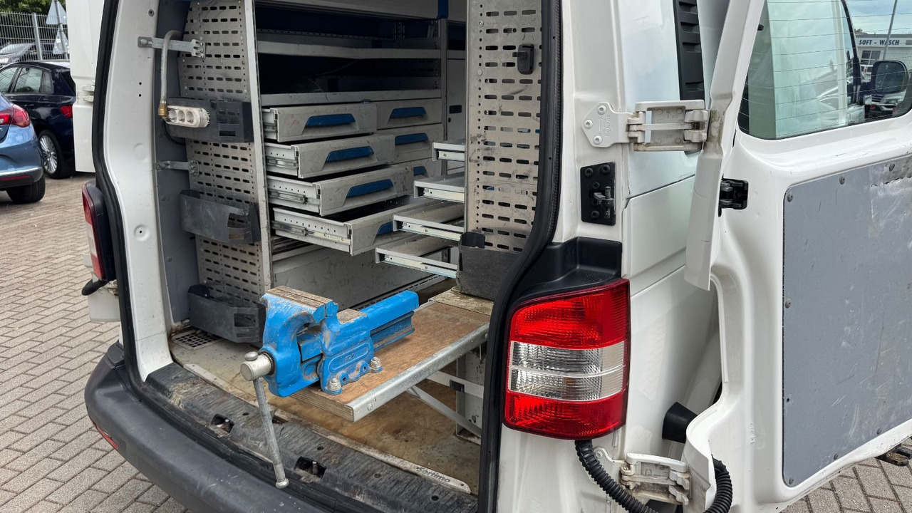 Volkswagen T5 Transporter Kasten-Kombi Lang 4Motion KLIMA - Personenvervoer: afbeelding 2 Volkswagen T5 Transporter Kasten-Kombi Lang 4Motion KLIMA - Personenvervoer: afbeelding 2