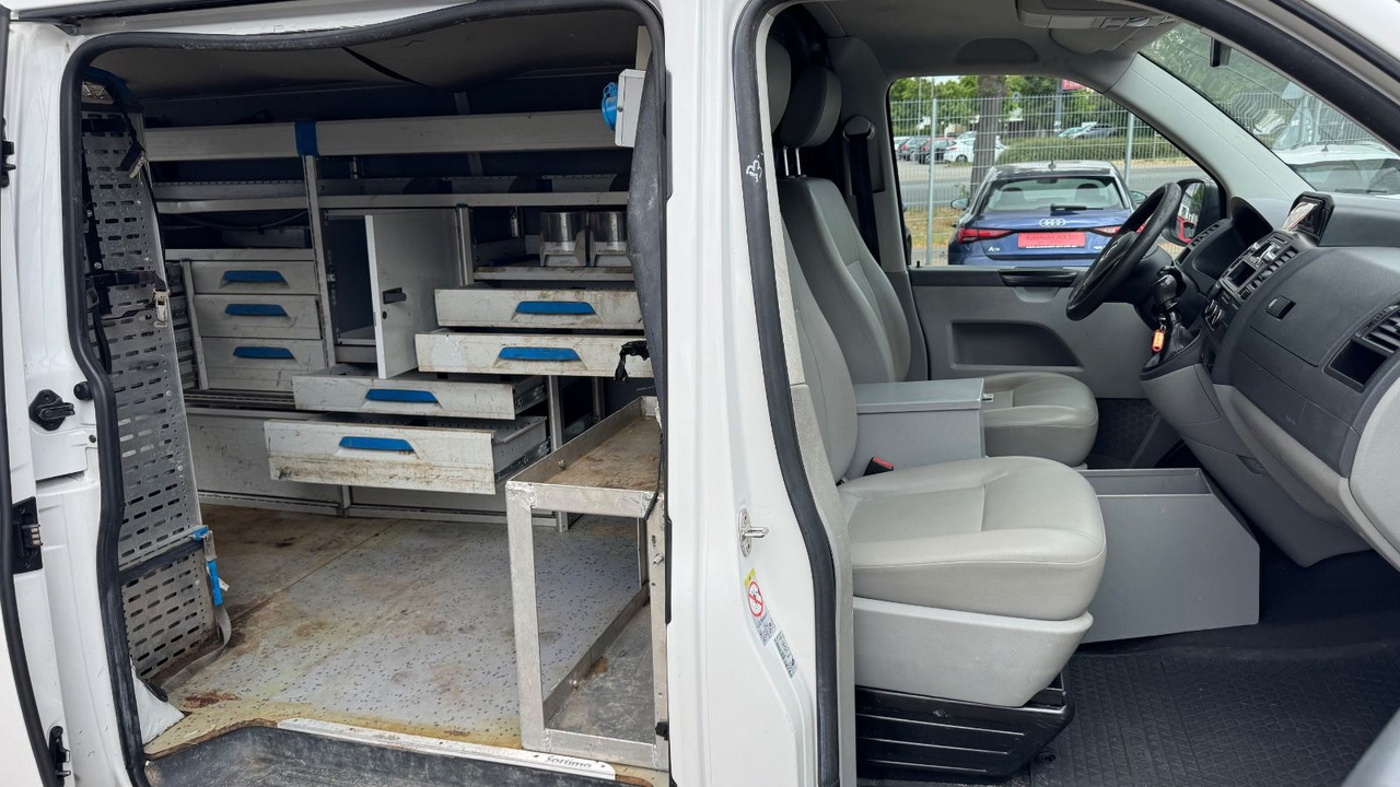 Personenvervoer Volkswagen T5 Transporter Kasten-Kombi Lang 4Motion KLIMA: afbeelding 16 Personenvervoer Volkswagen T5 Transporter Kasten-Kombi Lang 4Motion KLIMA: afbeelding 16