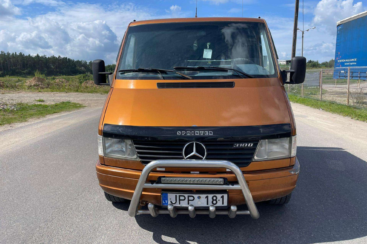 Mercedes-Benz 310 - Gesloten bestelwagen: afbeelding 5 Mercedes-Benz 310 - Gesloten bestelwagen: afbeelding 5