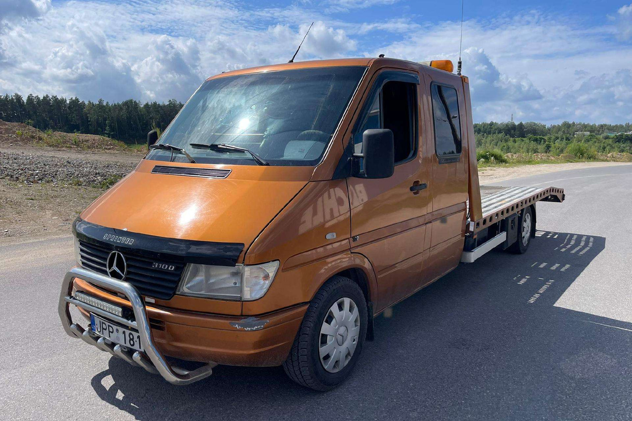 Mercedes-Benz 310 - Gesloten bestelwagen: afbeelding 1 Mercedes-Benz 310 - Gesloten bestelwagen: afbeelding 1