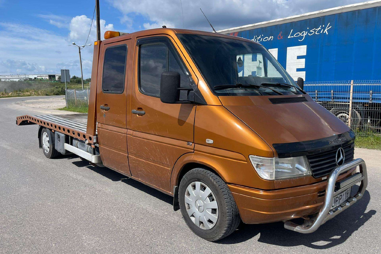 Mercedes-Benz 310 - Gesloten bestelwagen: afbeelding 2 Mercedes-Benz 310 - Gesloten bestelwagen: afbeelding 2