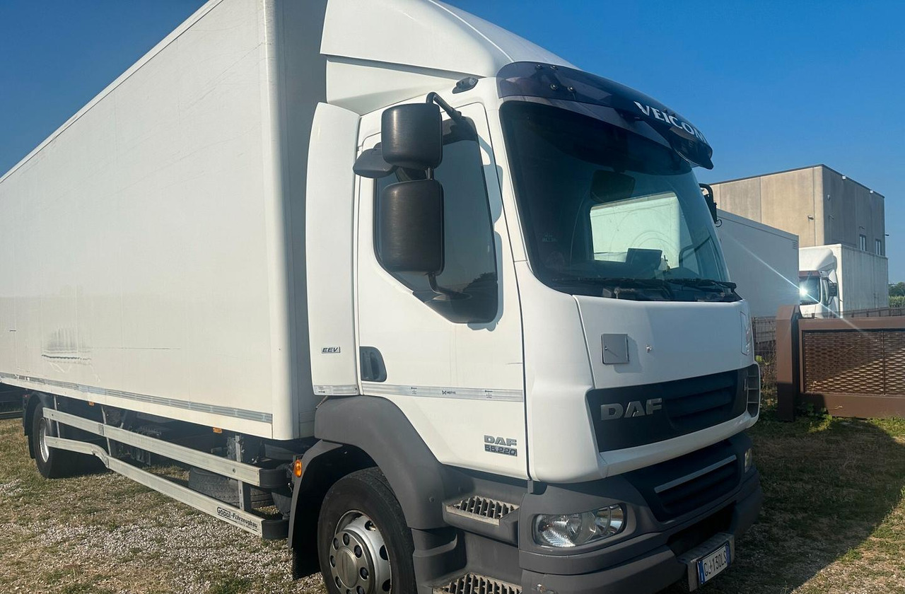 DAF LF 55.220 FURGONE 8 MT. - Bakwagen: afbeelding 2 DAF LF 55.220 FURGONE 8 MT. - Bakwagen: afbeelding 2