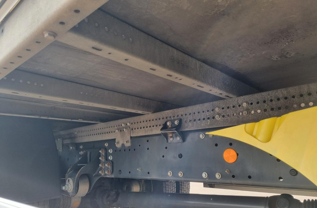 Iveco 120e25p centin asponda euro 6 - Schuifzeilen vrachtwagen: afbeelding 5 Iveco 120e25p centin asponda euro 6 - Schuifzeilen vrachtwagen: afbeelding 5
