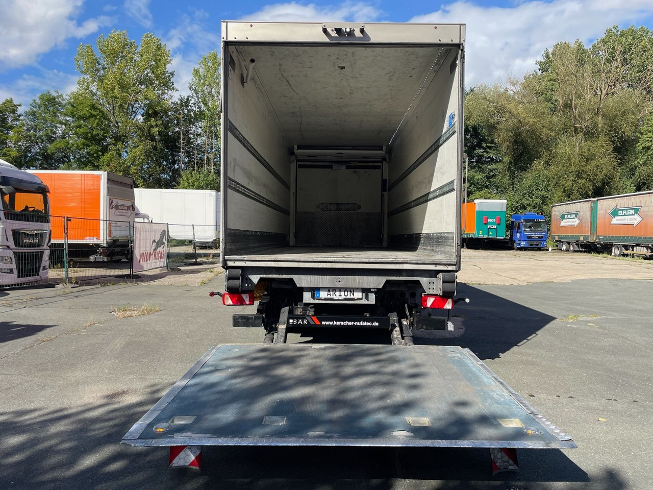 KERSCHER ZAA18 Kühlkoffer/CARRIER/SUPRA900U/LBW - Koelwagen aanhangwagen: afbeelding 4 KERSCHER ZAA18 Kühlkoffer/CARRIER/SUPRA900U/LBW - Koelwagen aanhangwagen: afbeelding 4