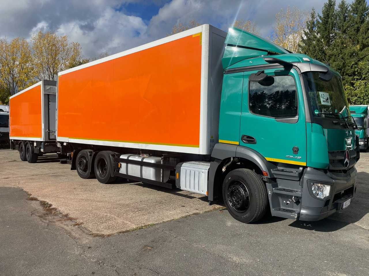 Mercedes-Benz Actros 2543 6x2 Kühlkoffer/CARRIER/NLA/LBW/ACEU6 - Koelwagen vrachtwagen: afbeelding 1 Mercedes-Benz Actros 2543 6x2 Kühlkoffer/CARRIER/NLA/LBW/ACEU6 - Koelwagen vrachtwagen: afbeelding 1