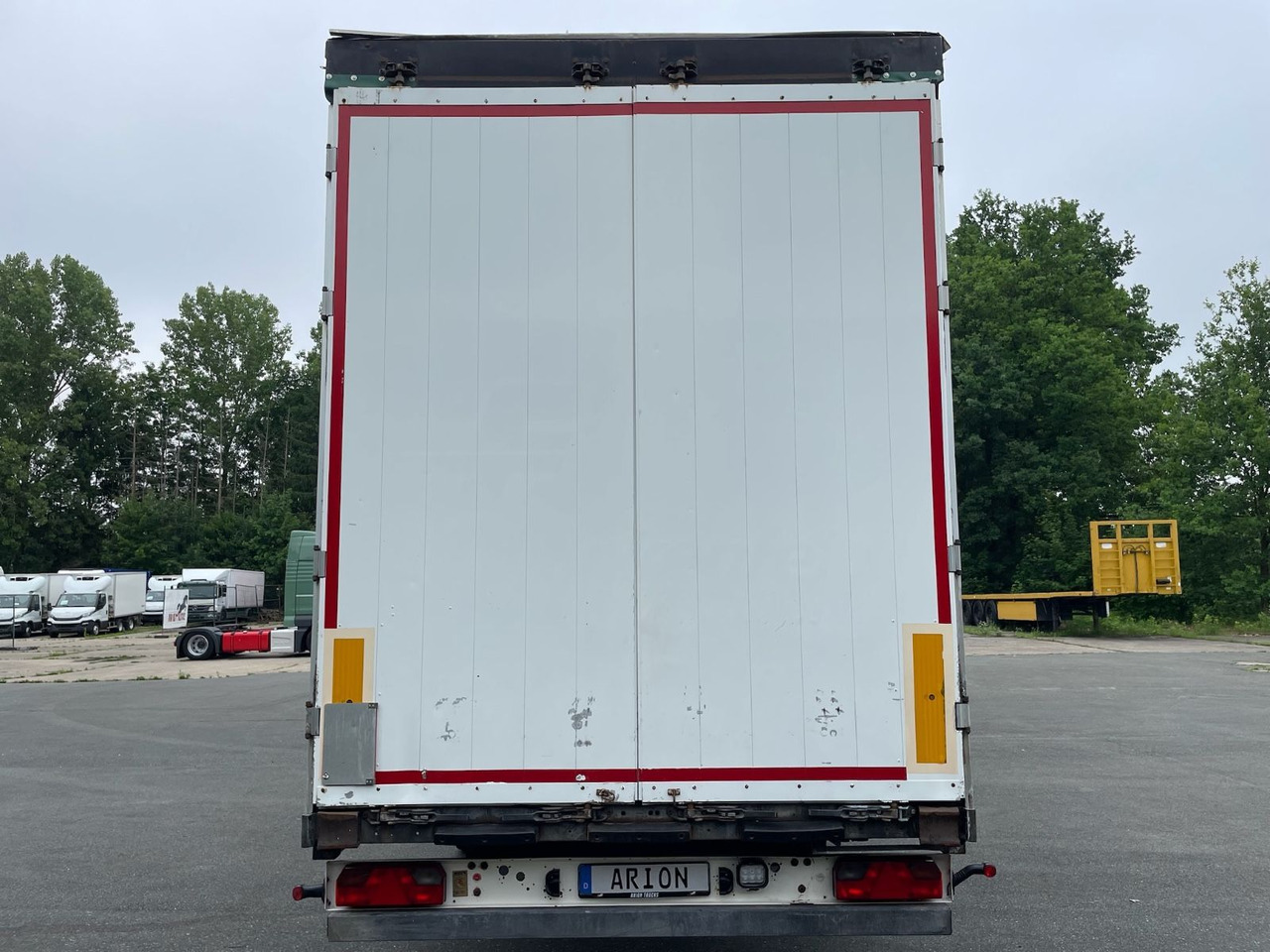 Schmitz Cargobull S01 3-Achs/Pritsche+Plane/13,5m/28100kg-Nutzlast - Schuifzeiloplegger: afbeelding 5 Schmitz Cargobull S01 3-Achs/Pritsche+Plane/13,5m/28100kg-Nutzlast - Schuifzeiloplegger: afbeelding 5