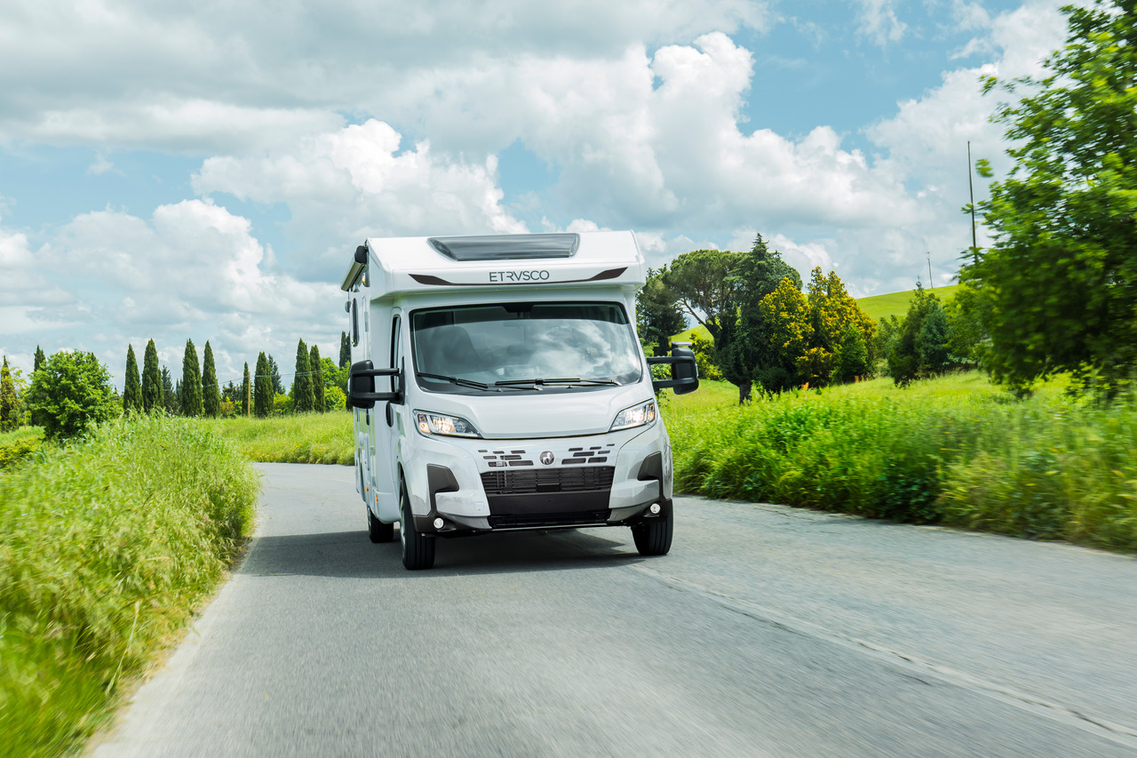 Etrusco T 7.3 QCF - Half integraal camper: afbeelding 5 Etrusco T 7.3 QCF - Half integraal camper: afbeelding 5