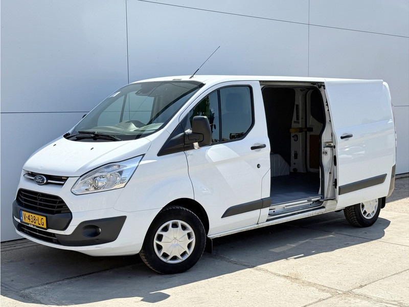 Ford Transit Custom 310 2.0 TDCI L2H1 Trend L2H1 Dubbele Schuif Airco Camera Navigatie Parkeersensoren voor achter - Kleine bestelwagen: afbeelding 2 Ford Transit Custom 310 2.0 TDCI L2H1 Trend L2H1 Dubbele Schuif Airco Camera Navigatie Parkeersensoren voor achter - Kleine bestelwagen: afbeelding 2