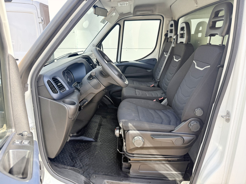 Iveco Daily 35C14 2.3 Automaat Airco Cruise Control Camera Meubelbak Foodtruck Camper XL - Bestelwagen gesloten laadbak: afbeelding 5 Iveco Daily 35C14 2.3 Automaat Airco Cruise Control Camera Meubelbak Foodtruck Camper XL - Bestelwagen gesloten laadbak: afbeelding 5
