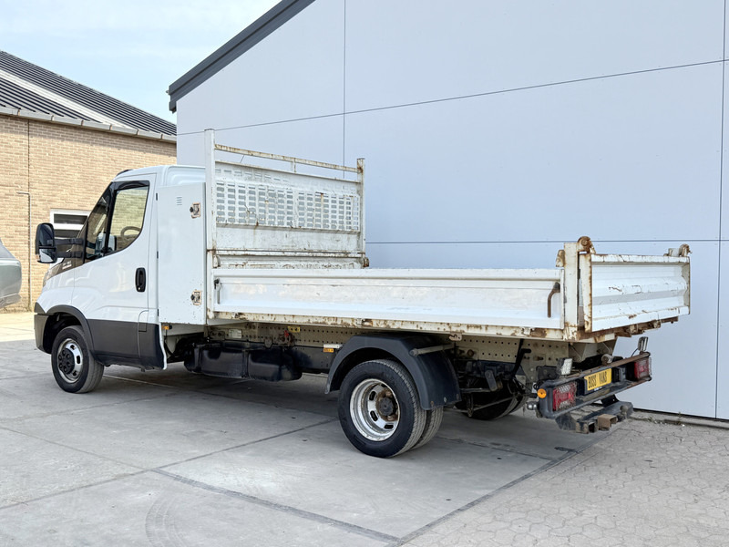 Iveco Daily 35C18 3.0 3.0 Automaat Kipper Dubbellucht 3.5t Trekhaak Airco Cruise Control - Kipper bestelwagen: afbeelding 3 Iveco Daily 35C18 3.0 3.0 Automaat Kipper Dubbellucht 3.5t Trekhaak Airco Cruise Control - Kipper bestelwagen: afbeelding 3