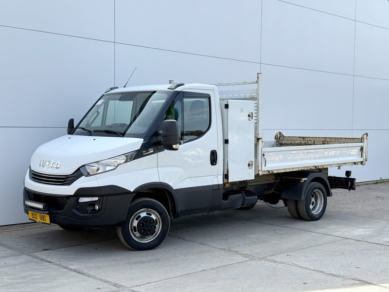 Iveco Daily 35C18 3.0 3.0 Automaat Kipper Dubbellucht 3.5t Trekhaak Airco Cruise Control - Kipper bestelwagen: afbeelding 2 Iveco Daily 35C18 3.0 3.0 Automaat Kipper Dubbellucht 3.5t Trekhaak Airco Cruise Control - Kipper bestelwagen: afbeelding 2