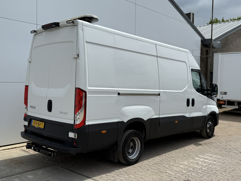 Iveco Daily 35C18 3.0 L2H2 Airco Cruise Control 3,5 Tons Trekhaak 5-26 APK Lucht geveerde stoel - Kleine bestelwagen: afbeelding 3 Iveco Daily 35C18 3.0 L2H2 Airco Cruise Control 3,5 Tons Trekhaak 5-26 APK Lucht geveerde stoel - Kleine bestelwagen: afbeelding 3