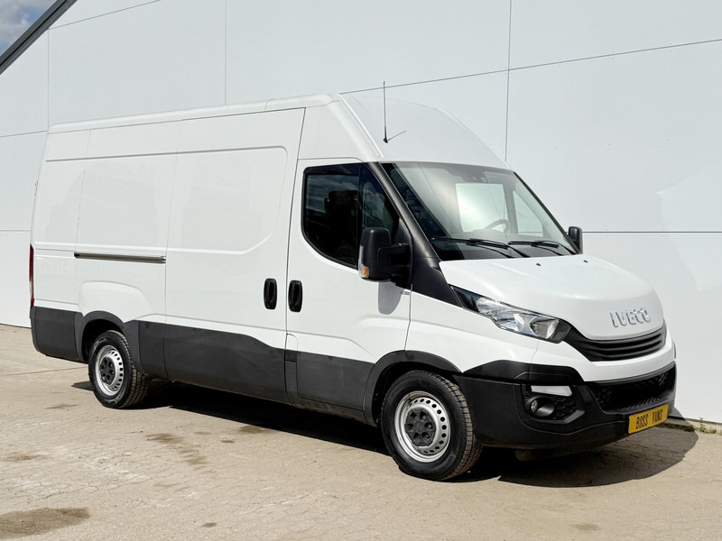 Iveco Daily 35S14 L2H2 Luchtvering Trekhaak Cruise Control Climate Control Lucht Geveerde Bestuurdersstoel - Gesloten bestelwagen: afbeelding 4 Iveco Daily 35S14 L2H2 Luchtvering Trekhaak Cruise Control Climate Control Lucht Geveerde Bestuurdersstoel - Gesloten bestelwagen: afbeelding 4