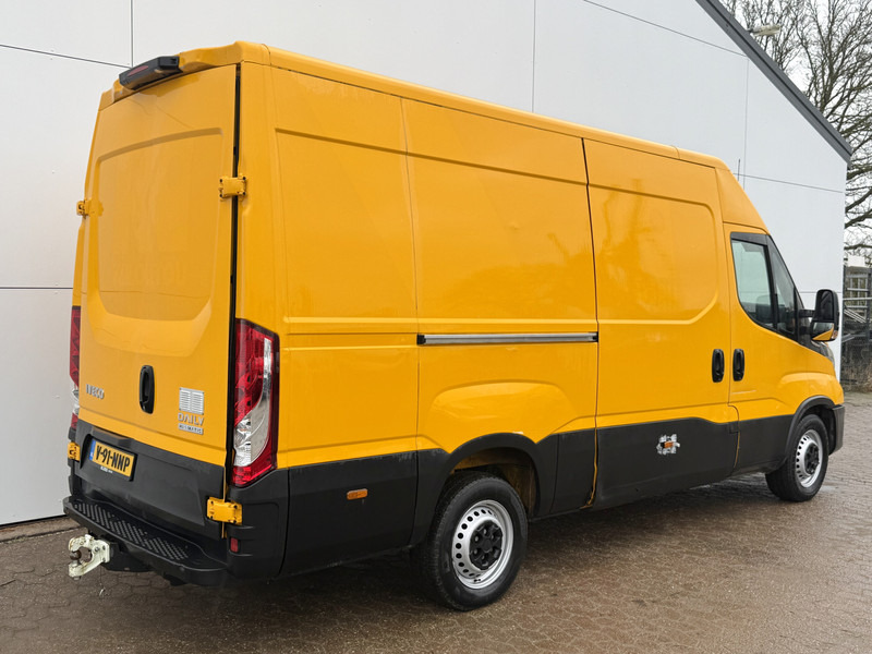 Iveco Daily 35S16 2.3 Automaat L2H2 Oprijplaat Trekhaak Climate Control Cruise Control Lucht Geveerde Stoel - Gesloten bestelwagen: afbeelding 3 Iveco Daily 35S16 2.3 Automaat L2H2 Oprijplaat Trekhaak Climate Control Cruise Control Lucht Geveerde Stoel - Gesloten bestelwagen: afbeelding 3