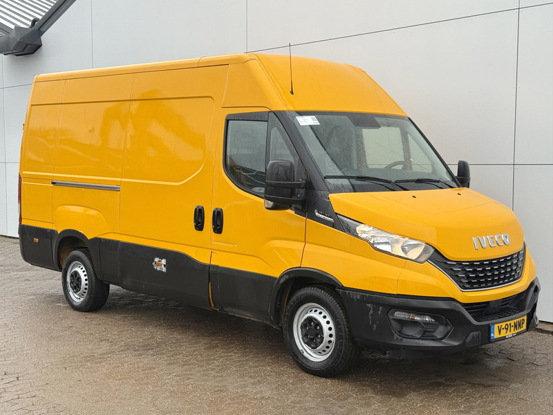 Iveco Daily 35S16 2.3 Automaat L2H2 Oprijplaat Trekhaak Climate Control Cruise Control Lucht Geveerde Stoel - Gesloten bestelwagen: afbeelding 4 Iveco Daily 35S16 2.3 Automaat L2H2 Oprijplaat Trekhaak Climate Control Cruise Control Lucht Geveerde Stoel - Gesloten bestelwagen: afbeelding 4