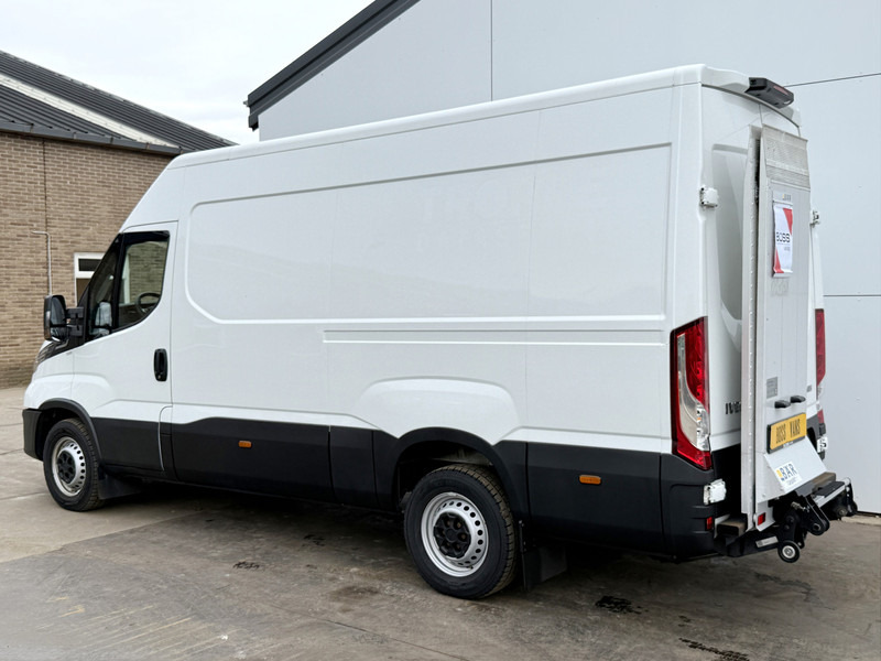 Iveco Daily 35S16 2.3 Laadklep Automaat LED Climate Control Cruise Control Camera Navigatie - Gesloten bestelwagen: afbeelding 3 Iveco Daily 35S16 2.3 Laadklep Automaat LED Climate Control Cruise Control Camera Navigatie - Gesloten bestelwagen: afbeelding 3