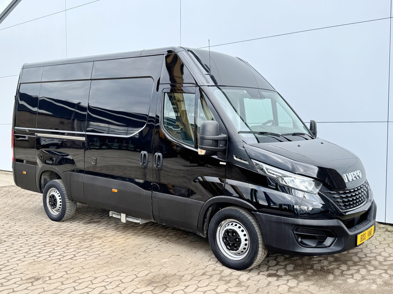 Iveco Daily 35S16 Automaat L2H2 Adaptive Cruise Control Airco 3,5t Trekhaak Navigatie - Gesloten bestelwagen: afbeelding 4 Iveco Daily 35S16 Automaat L2H2 Adaptive Cruise Control Airco 3,5t Trekhaak Navigatie - Gesloten bestelwagen: afbeelding 4