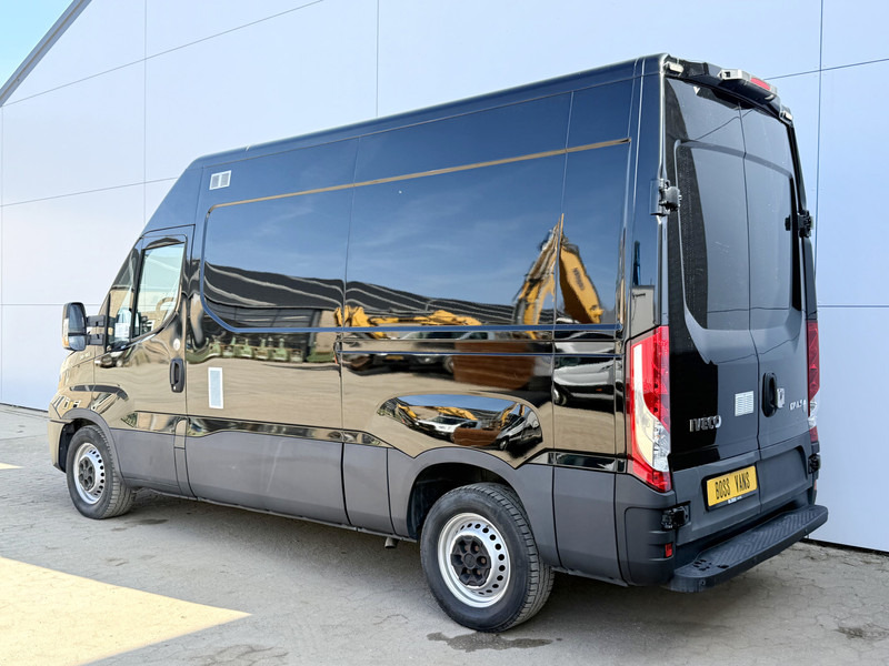Iveco Daily 35S16 L2H2 Airco Cruise Control Camera 3.5t Trekhaak - Gesloten bestelwagen: afbeelding 2 Iveco Daily 35S16 L2H2 Airco Cruise Control Camera 3.5t Trekhaak - Gesloten bestelwagen: afbeelding 2
