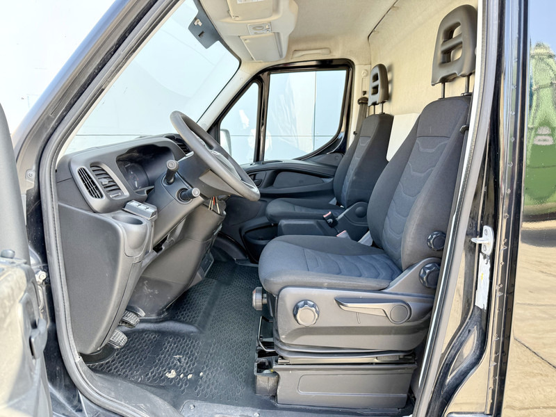 Leasing Iveco Daily 35S16 L2H2 Airco Cruise Control Camera 3.5t Trekhaak Iveco Daily 35S16 L2H2 Airco Cruise Control Camera 3.5t Trekhaak: afbeelding 7