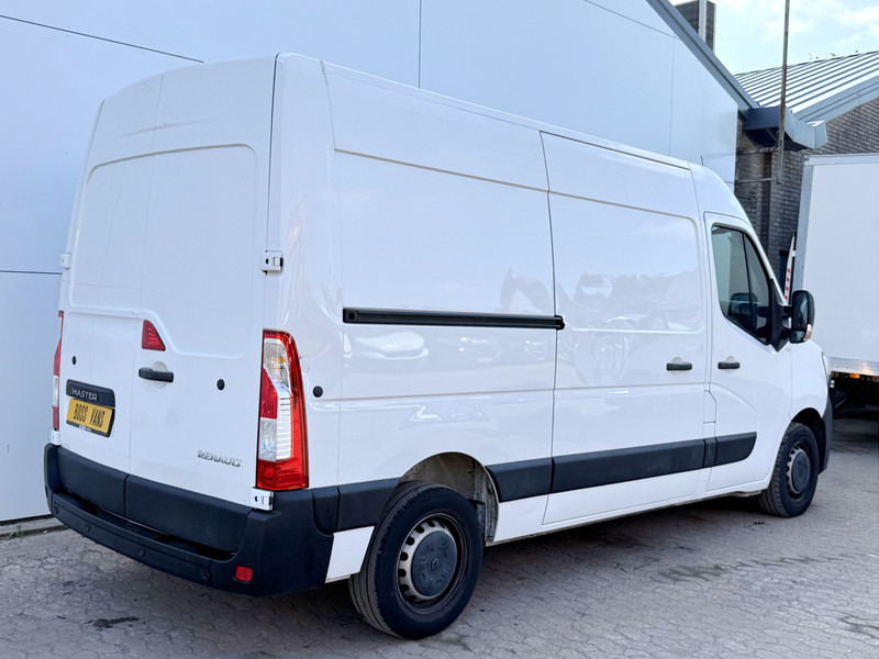 Renault Master T33 2.3 DCI 135PK L2H2 Airco Cruise Control Parkeersensoren - Kleine bestelwagen: afbeelding 3 Renault Master T33 2.3 DCI 135PK L2H2 Airco Cruise Control Parkeersensoren - Kleine bestelwagen: afbeelding 3