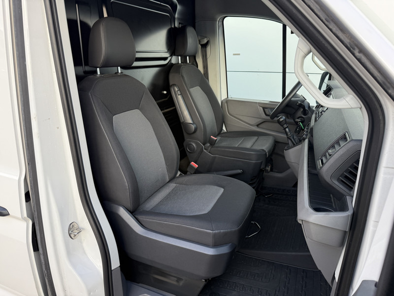 Kleine bestelwagen Volkswagen Crafter Volkswagen Crafter 2.0 TDI 102PK L3H2 Airco Lat betimmering Parkeersensoren voor achter: afbeelding 8 Kleine bestelwagen Volkswagen Crafter Volkswagen Crafter 2.0 TDI 102PK L3H2 Airco Lat betimmering Parkeersensoren voor achter: afbeelding 8