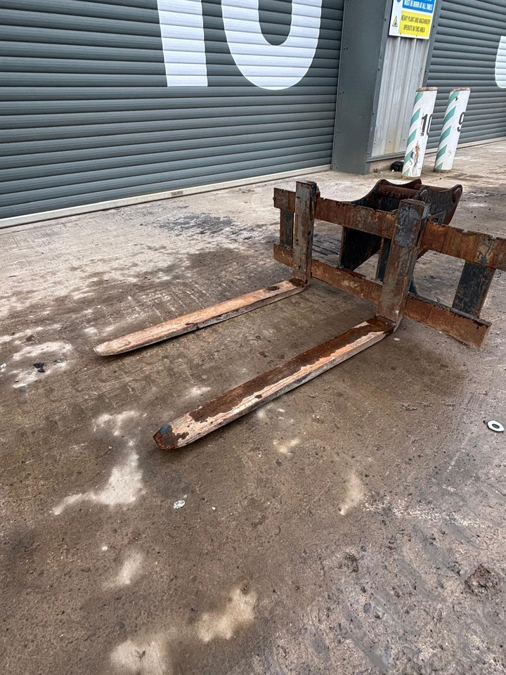 Titus Pallet Forks - Aanbouwdeel voor Bouwmachine: afbeelding 2 Titus Pallet Forks - Aanbouwdeel voor Bouwmachine: afbeelding 2