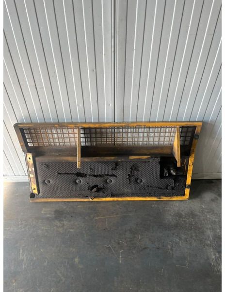 Liebherr A904 Li/A904C Li/R904/R904C - Bumper: afbeelding 2 Liebherr A904 Li/A904C Li/R904/R904C - Bumper: afbeelding 2