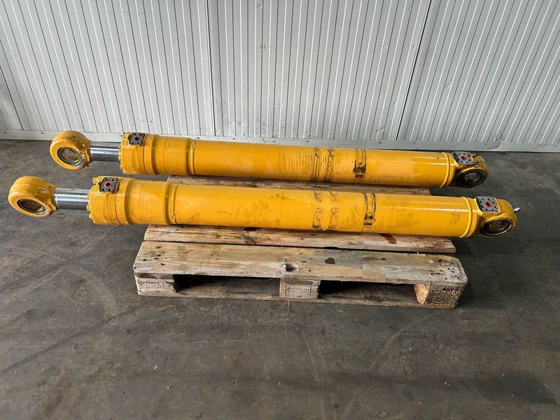 Liebherr R914B / A904C Li / LH24 M / LH26 M / A914 Li / A914B Li / R914 / R904C / LH26 EC - Hydraulische cilinder: afbeelding 1 Liebherr R914B / A904C Li / LH24 M / LH26 M / A914 Li / A914B Li / R914 / R904C / LH26 EC - Hydraulische cilinder: afbeelding 1