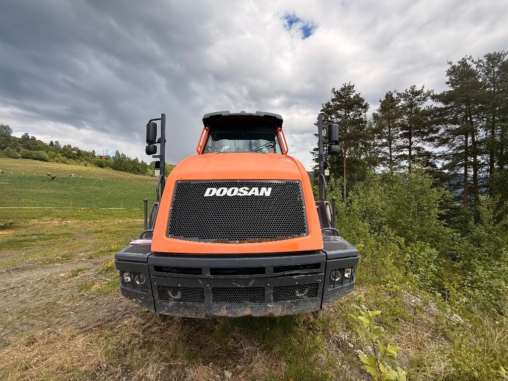 Doosan DA 30 - Kiepwagen met knikbesturing: afbeelding 3 Doosan DA 30 - Kiepwagen met knikbesturing: afbeelding 3