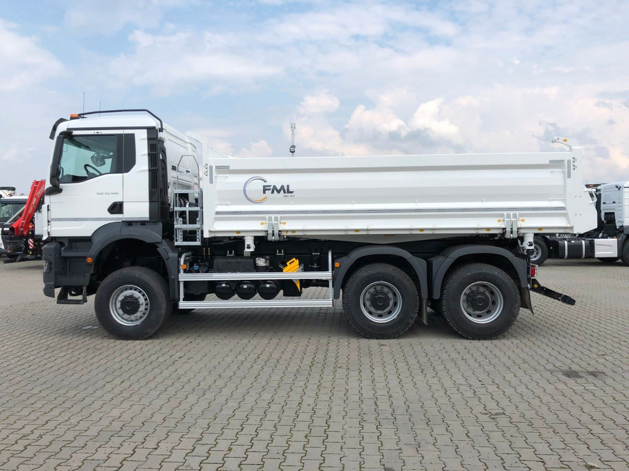 MAN TGS 33.480 6X6 FML Dreiseitenkipper - Kipper vrachtwagen: afbeelding 4 MAN TGS 33.480 6X6 FML Dreiseitenkipper - Kipper vrachtwagen: afbeelding 4