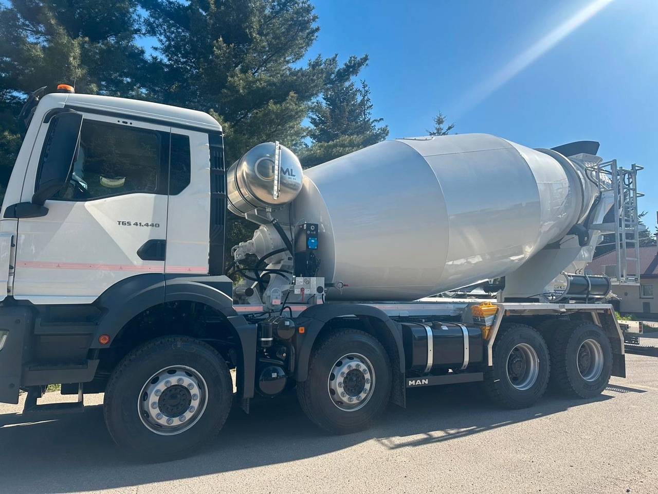 MAN TGS 41.400 8x4 EURO 2 FML 13M3 - Betonmixer: afbeelding 2 MAN TGS 41.400 8x4 EURO 2 FML 13M3 - Betonmixer: afbeelding 2