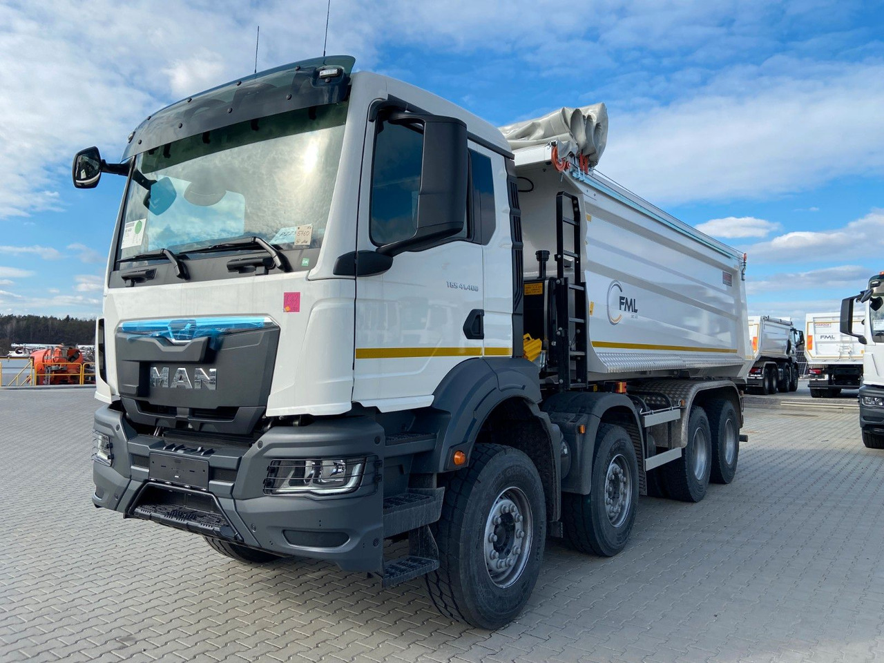 MAN TGS 41.400 8x4 EURO2 AUTOMAT TIPPER CR. SYSTEM - Kipper vrachtwagen: afbeelding 2 MAN TGS 41.400 8x4 EURO2 AUTOMAT TIPPER CR. SYSTEM - Kipper vrachtwagen: afbeelding 2
