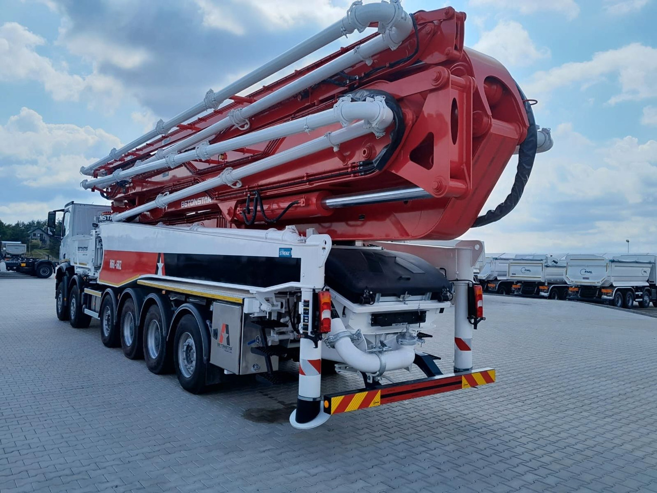 Mercedes-Benz AROCS 4451 BETONSTAR H68.20-6RZ - Betonpomp: afbeelding 3 Mercedes-Benz AROCS 4451 BETONSTAR H68.20-6RZ - Betonpomp: afbeelding 3