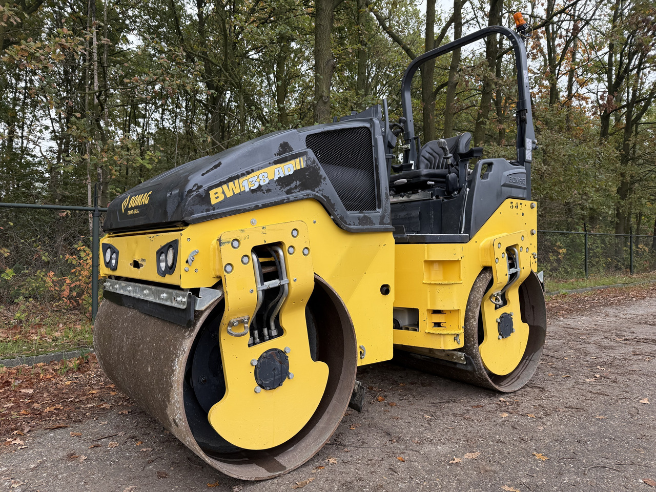 BOMAG BW138AD-5 - Schapenpootwals/ Grondverdichter: afbeelding 1 BOMAG BW138AD-5 - Schapenpootwals/ Grondverdichter: afbeelding 1