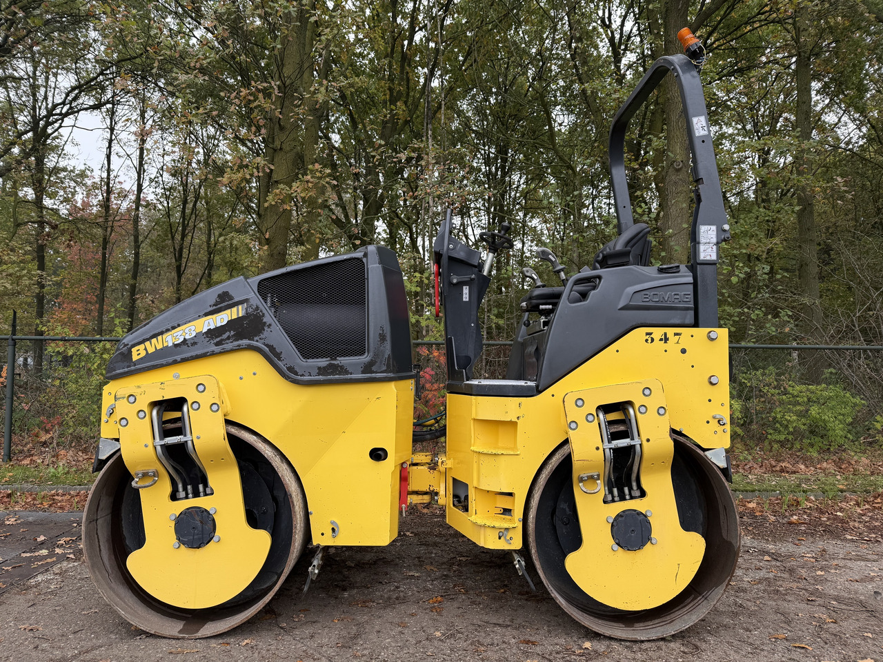 BOMAG BW138AD-5 - Schapenpootwals/ Grondverdichter: afbeelding 2 BOMAG BW138AD-5 - Schapenpootwals/ Grondverdichter: afbeelding 2