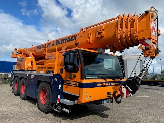 Liebherr LTM 1055-3.2 - Alle terrein kraan: afbeelding 1 Liebherr LTM 1055-3.2 - Alle terrein kraan: afbeelding 1