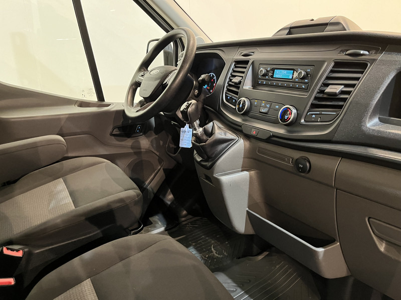 Ford Transit 2.0 TDCI L2H1 130 PK RWD Kipper Open Laadbak / Euro 6 / Trekhaak / Dubbel Lucht / 3-Zits / 34.750 KM !! BPM VRIJ !! - Kipper bestelwagen: afbeelding 4 Ford Transit 2.0 TDCI L2H1 130 PK RWD Kipper Open Laadbak / Euro 6 / Trekhaak / Dubbel Lucht / 3-Zits / 34.750 KM !! BPM VRIJ !! - Kipper bestelwagen: afbeelding 4