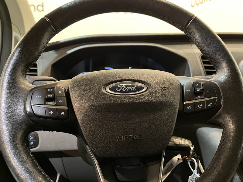Kleine bestelwagen Ford Transit Custom 300 2.0 TDCI L1H1 Trend 130 PK / Servicebus / Bott Inrichting / Euro 6 / Schuifdeur L + R / Airco / CarPlay / Klep / PDC / Navigatie / 3-Zits  / BPM VRIJ !!: afbeelding 9