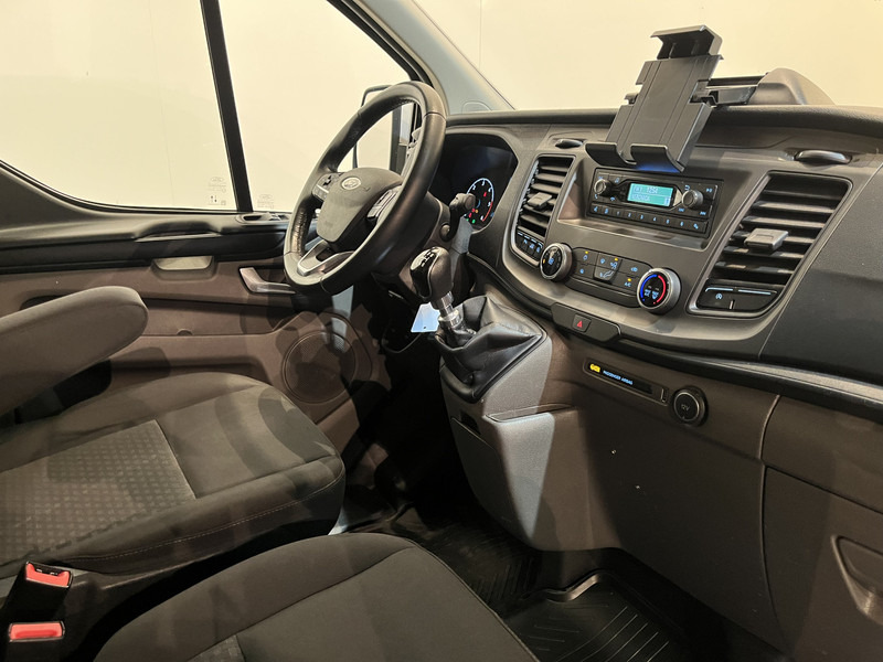 Ford Transit Custom 300 2.0 TDCI L2H1 Trend 130 PK Servicebus / Sortimo Inrichting / Euro 6 / Airco / Cruise Control / Klep / PDC / 3-Zits - Kleine bestelwagen: afbeelding 3 Ford Transit Custom 300 2.0 TDCI L2H1 Trend 130 PK Servicebus / Sortimo Inrichting / Euro 6 / Airco / Cruise Control / Klep / PDC / 3-Zits - Kleine bestelwagen: afbeelding 3