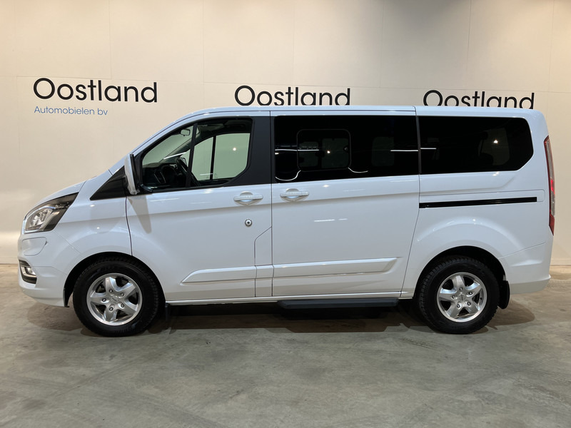 Ford Transit Custom Tourneo 320 1.0 L1H1 PHEV Titanium 130 PK Automaat 8 Persoons / 2x Schuifdeur / Euro 6 / CarPlay / Camera / Airco / Cruise Control / LMV / Navigatie / Klep / 14.000 KM !! - Personenwagen: afbeelding 2 Ford Transit Custom Tourneo 320 1.0 L1H1 PHEV Titanium 130 PK Automaat 8 Persoons / 2x Schuifdeur / Euro 6 / CarPlay / Camera / Airco / Cruise Control / LMV / Navigatie / Klep / 14.000 KM !! - Personenwagen: afbeelding 2