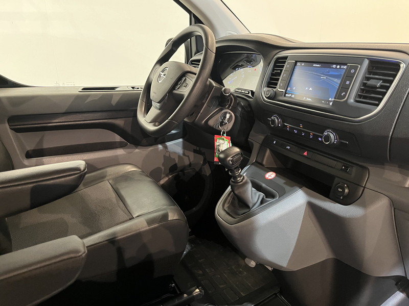 Opel Vivaro 2.0 CDTI L2H1 120 PK Servicebus / Inrichting / Euro 6 / 220V. / Airco / Cruise Control / Trekhaak / Camera / CarPlay / Navigatie / 60.800 KM !! - Kleine bestelwagen: afbeelding 3 Opel Vivaro 2.0 CDTI L2H1 120 PK Servicebus / Inrichting / Euro 6 / 220V. / Airco / Cruise Control / Trekhaak / Camera / CarPlay / Navigatie / 60.800 KM !! - Kleine bestelwagen: afbeelding 3