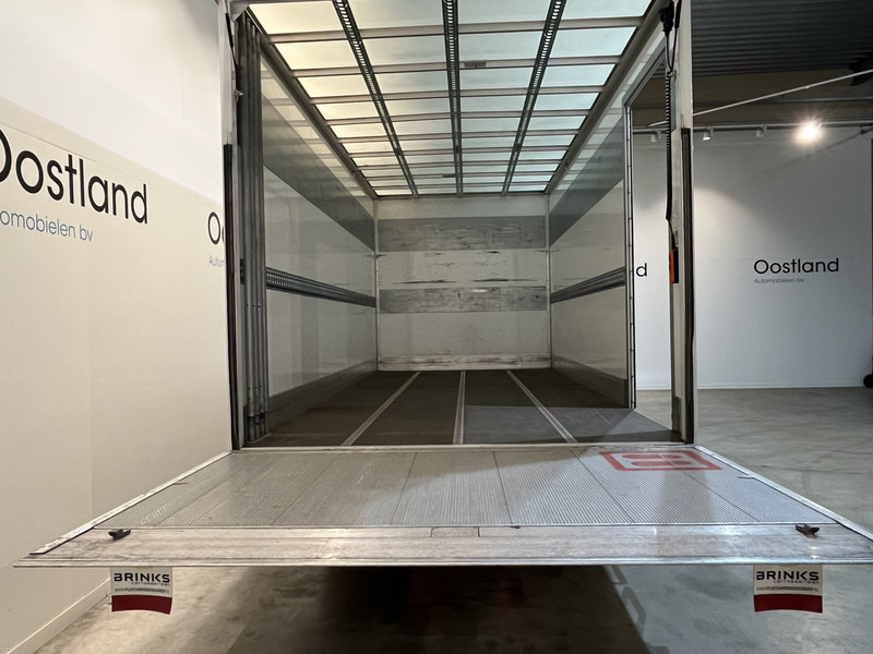 Iveco Daily 35S18 3.0 BE Clixtar Automaat Bakwagen met Laadklep / Laadvermogen 3.060 KG / Euro 6 / Luchtvering / Airco / Camera / CarPlay / Cruise Control / 91.000 KM !! - Trekker: afbeelding 5 Iveco Daily 35S18 3.0 BE Clixtar Automaat Bakwagen met Laadklep / Laadvermogen 3.060 KG / Euro 6 / Luchtvering / Airco / Camera / CarPlay / Cruise Control / 91.000 KM !! - Trekker: afbeelding 5